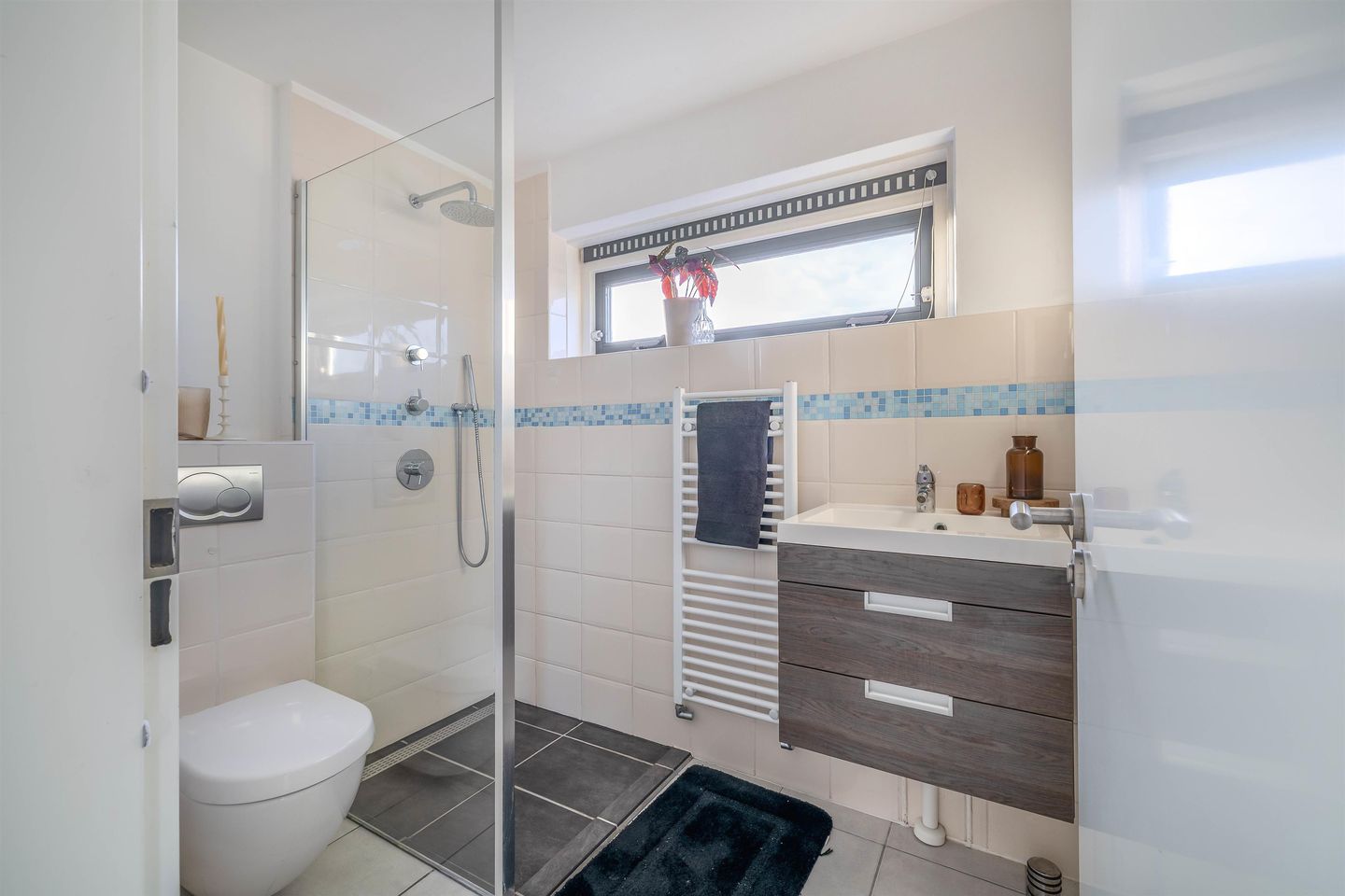 Photo 34 of Eli Heimanshof 81