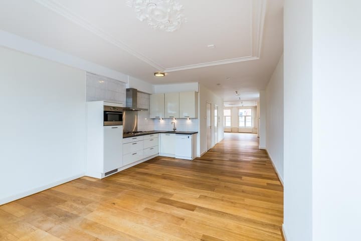 Photo 8 of Noordeinde 36-B