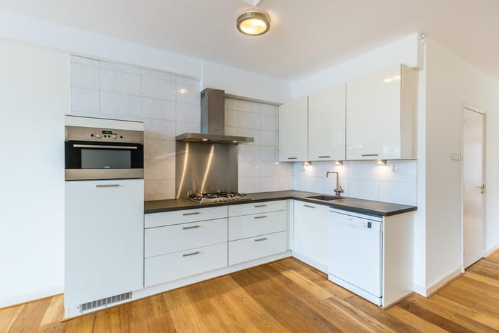 Photo 10 of Noordeinde 36-B