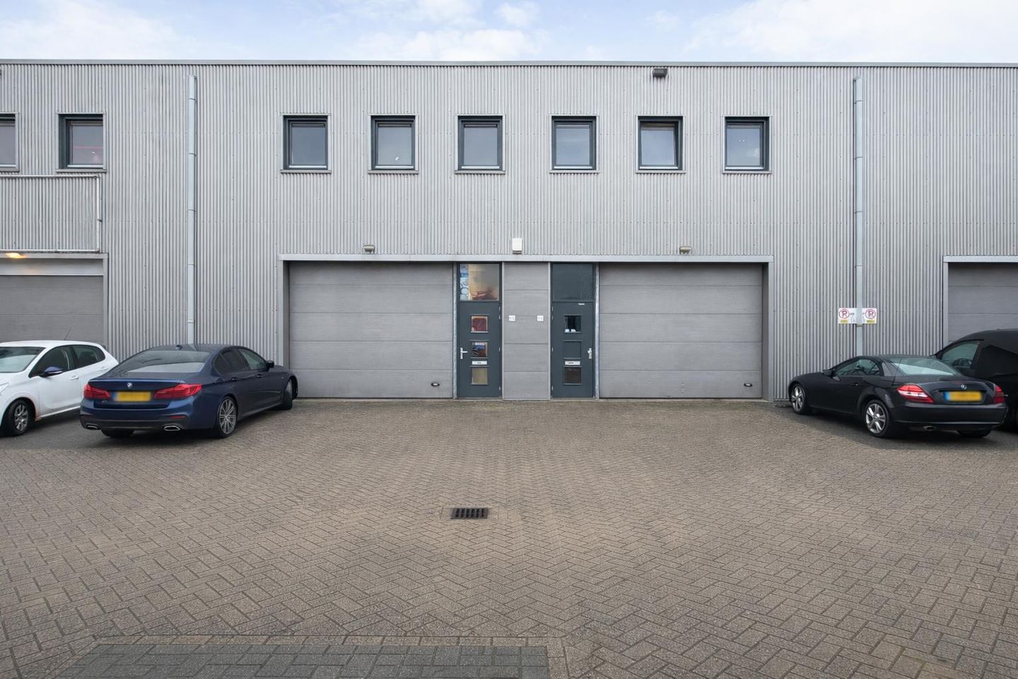 Bekijk foto 2 van Xenonstraat 69