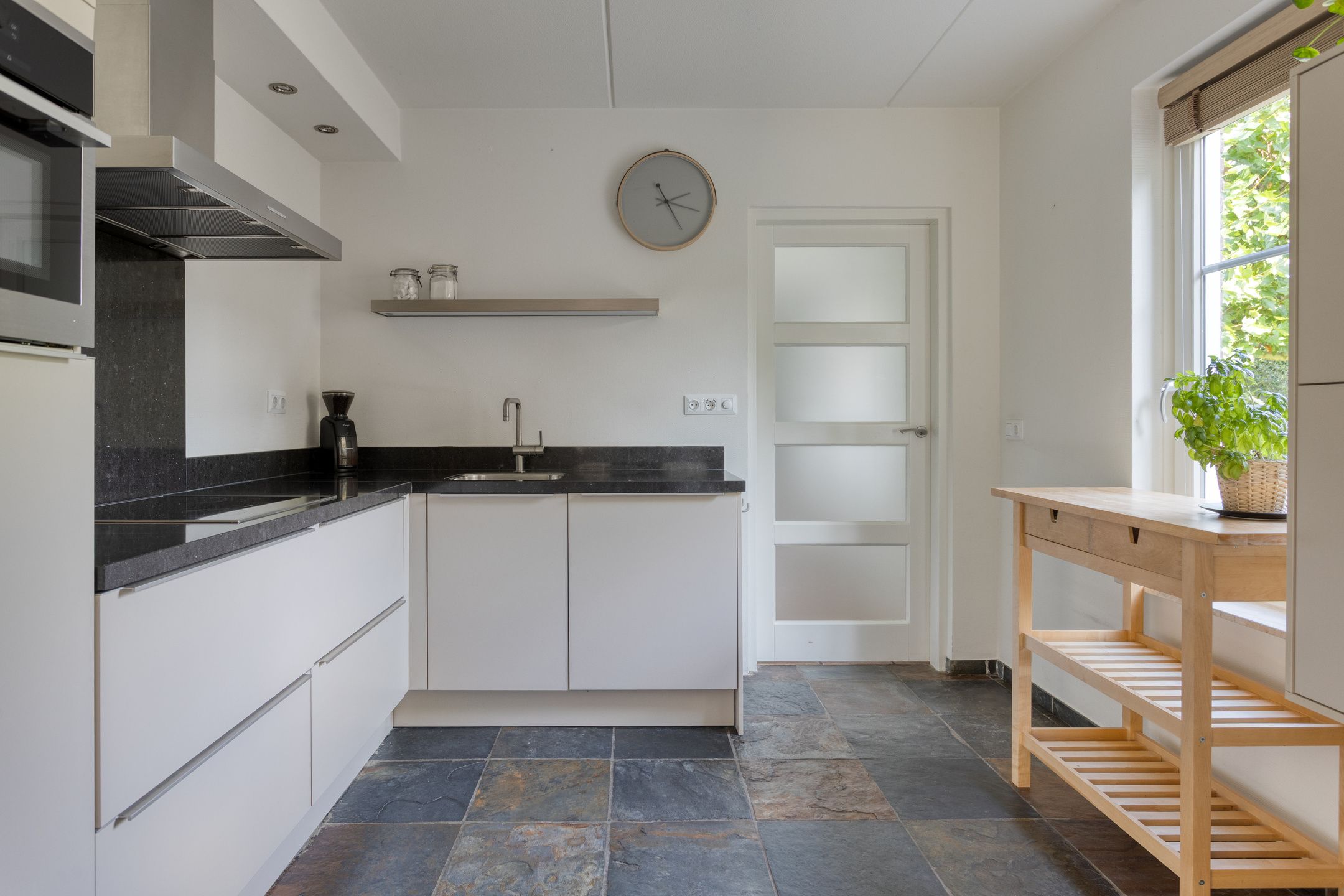 Photo 6 of Wethouder Arntzstraat 40-A