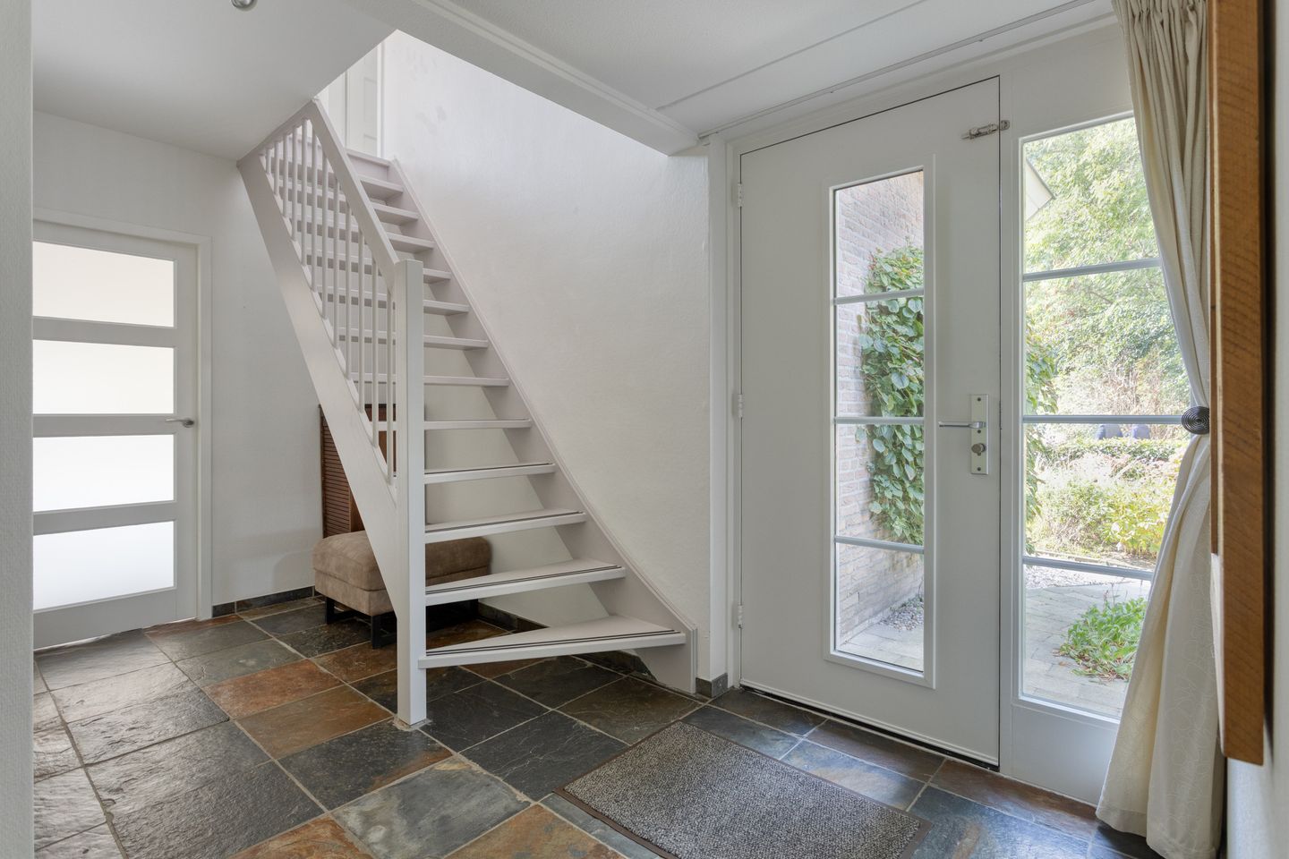 Photo 25 of Wethouder Arntzstraat 40-A