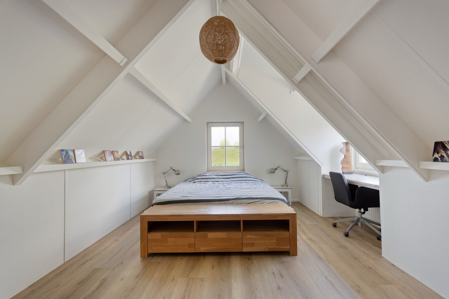 Photo 34 of Wethouder Arntzstraat 40-A