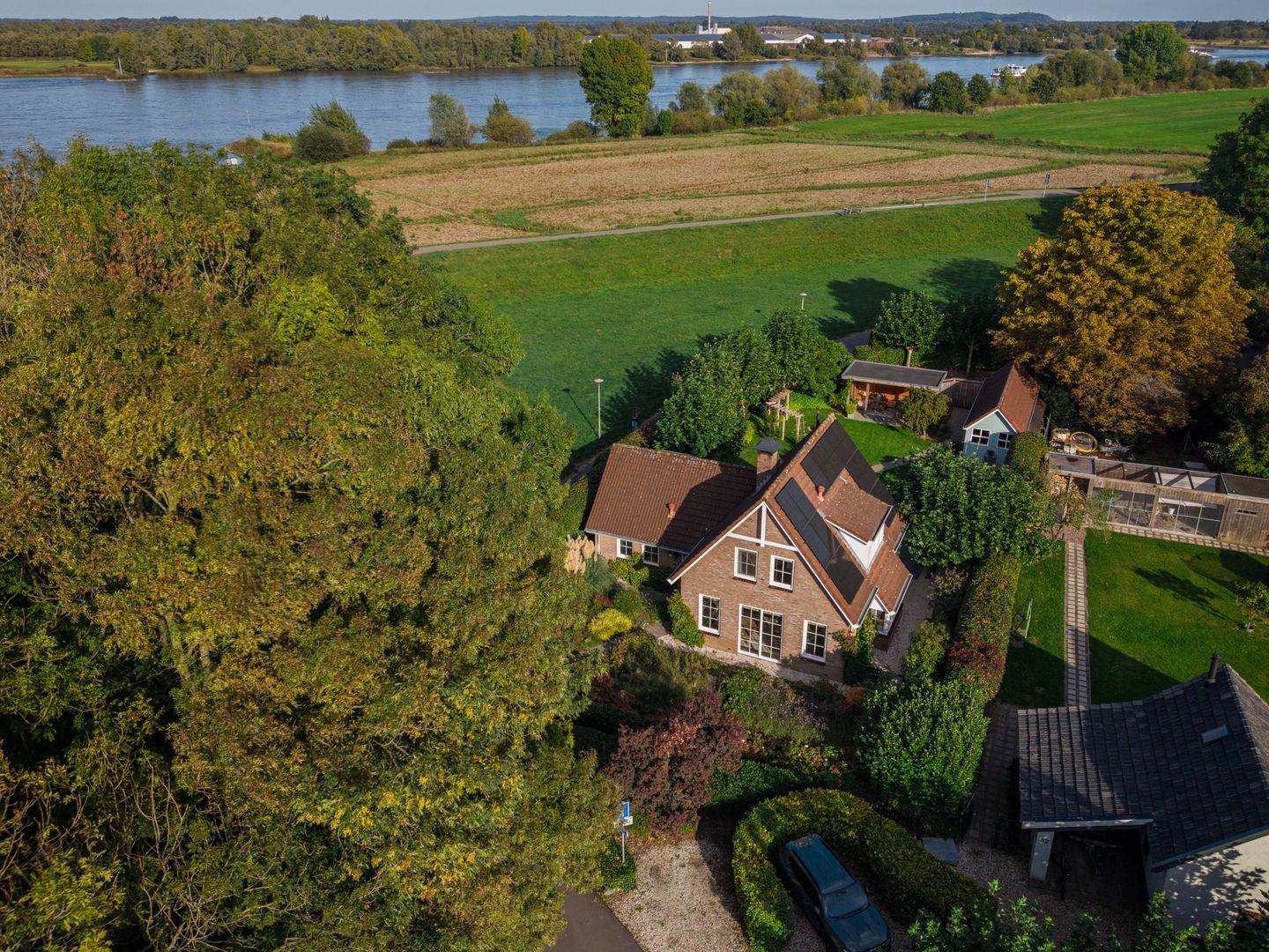 Photo 50 of Wethouder Arntzstraat 40-A