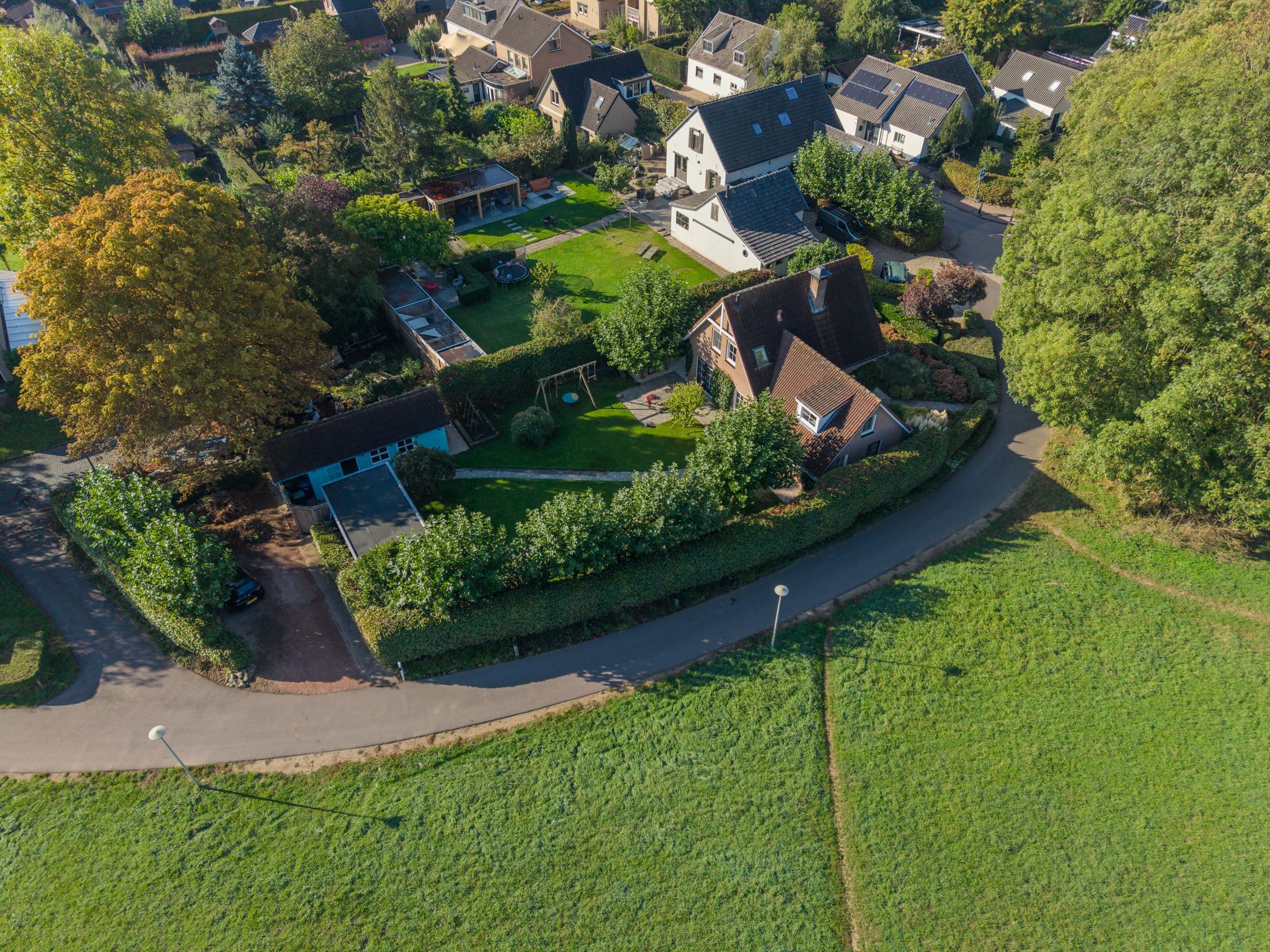 Photo 51 of Wethouder Arntzstraat 40-A