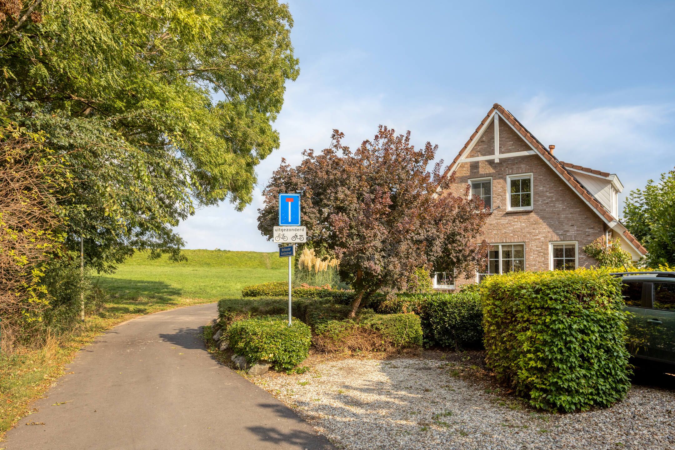 Photo 57 of Wethouder Arntzstraat 40-A