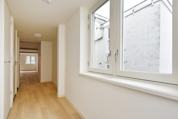 Photo 4 of Korte Houtstraat 10-C
