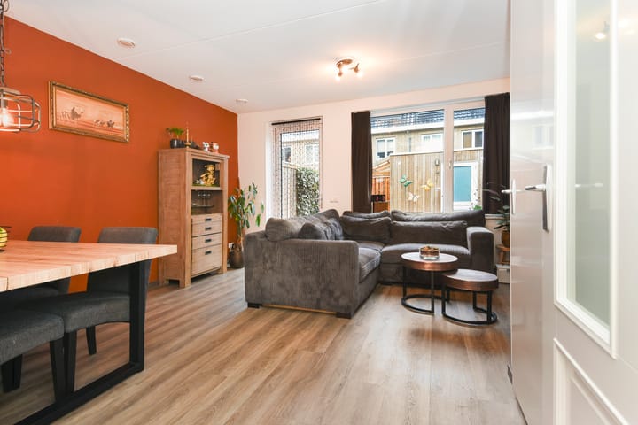 Photo 2 of Maria van Oosterwijckstraat 16