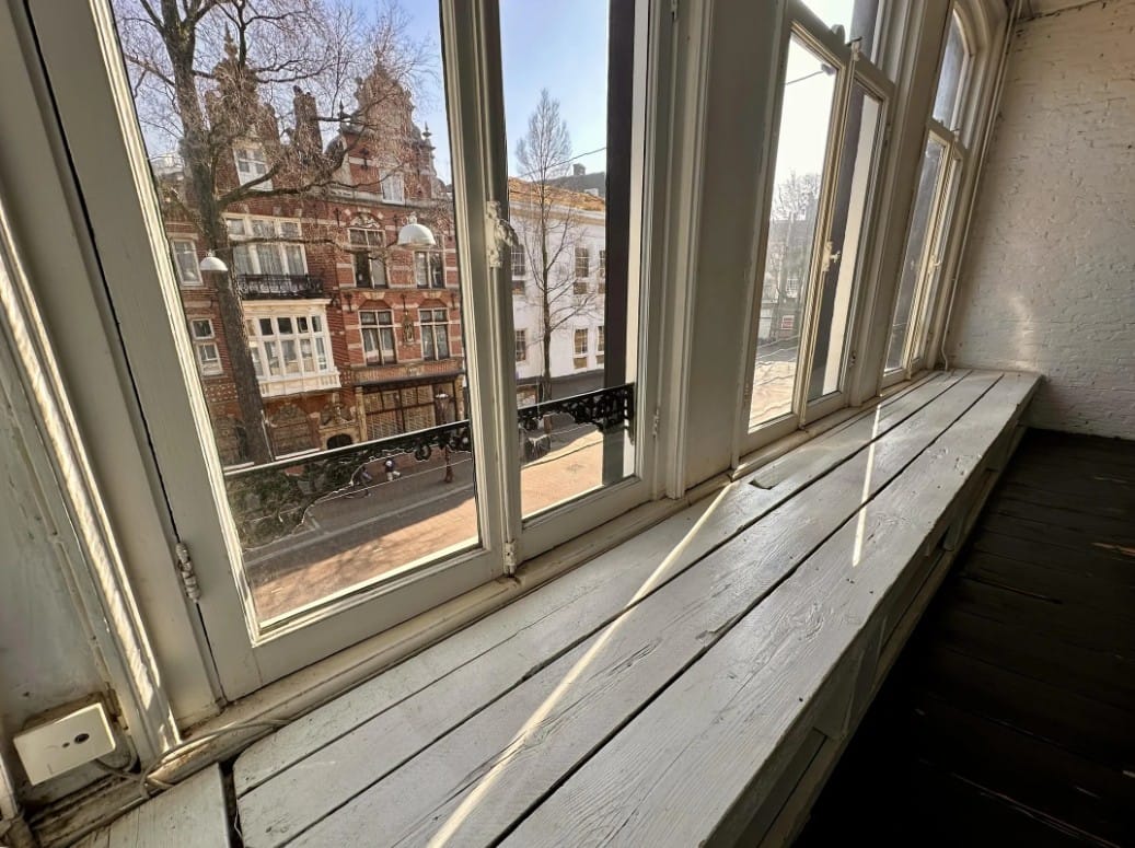 View photo 4 of Nieuwezijds Voorburgwal 340-B