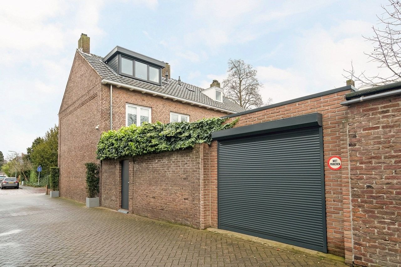 Photo 33 of Tromplaan 4