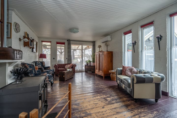 Photo 3 of Laakstraat 2