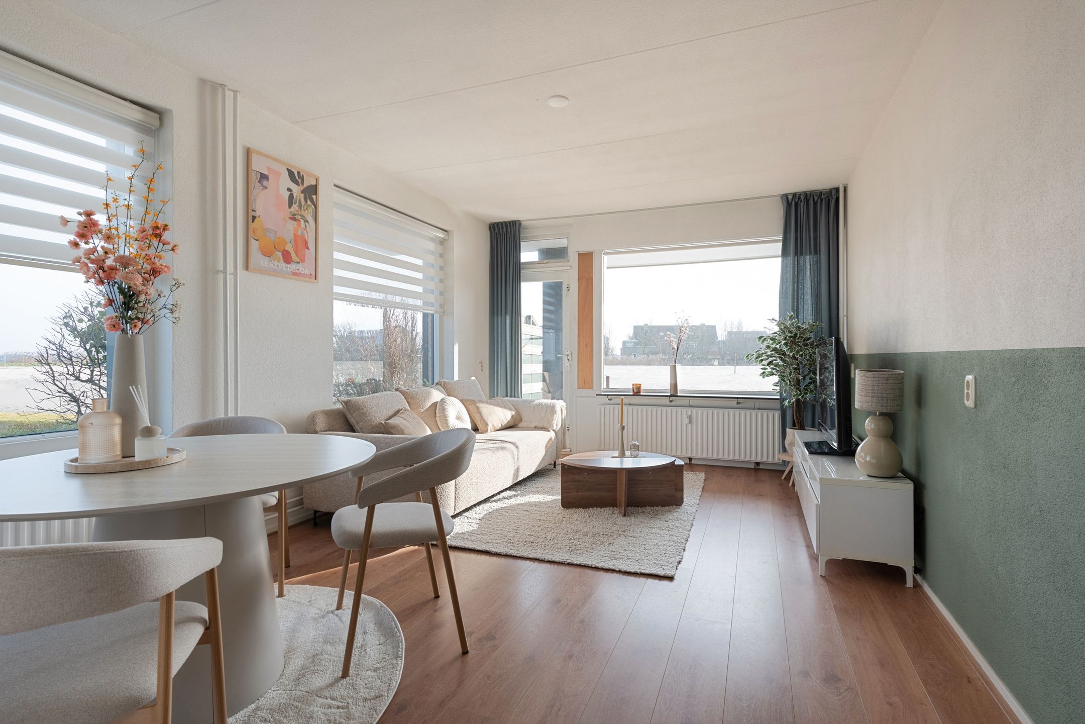 Photo 3 of Noordeinde 189-A14