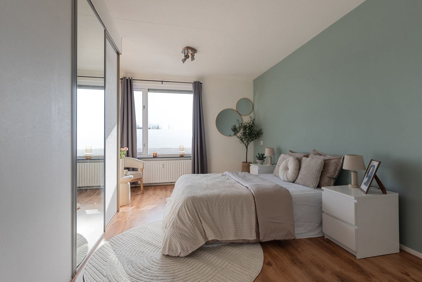 Photo 10 of Noordeinde 189-A14