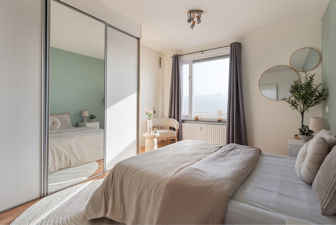 Photo 11 of Noordeinde 189-A14