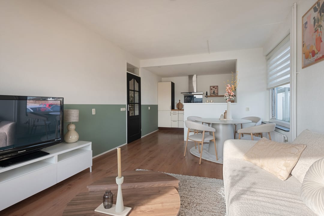 Photo 13 of Noordeinde 189-A14