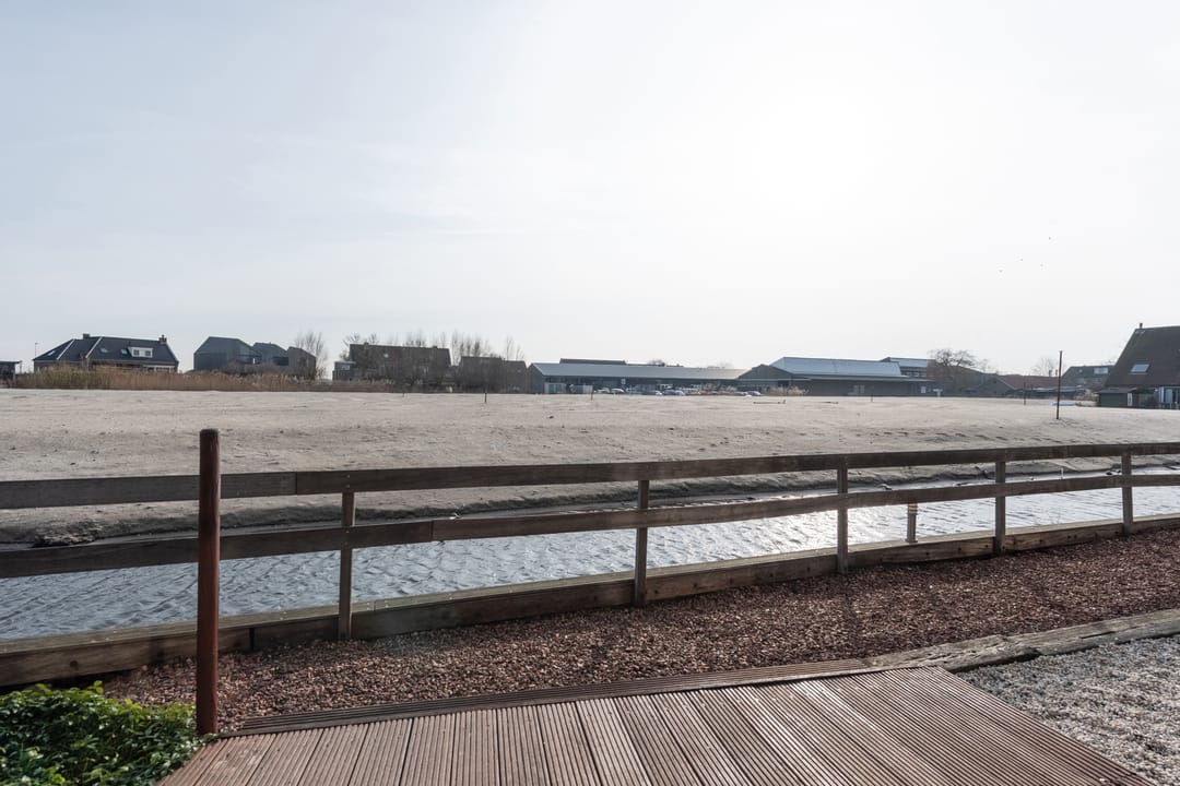 Photo 17 of Noordeinde 189-A14