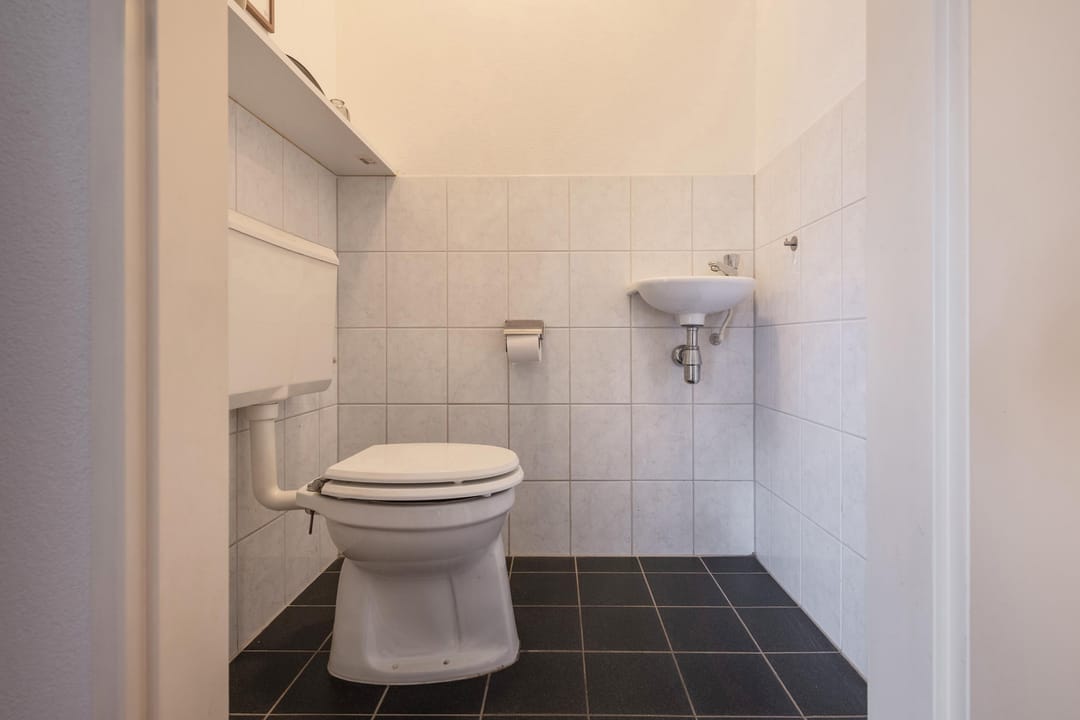 Photo 7 of Noordeinde 189-A14