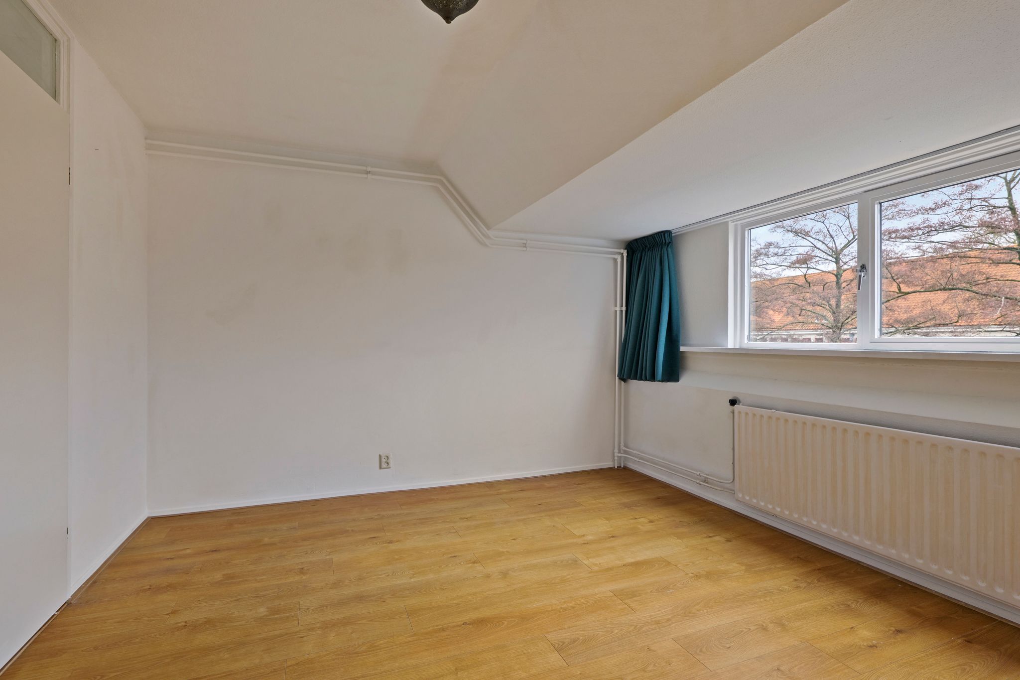 Foto 15 van Azaleastraat 50