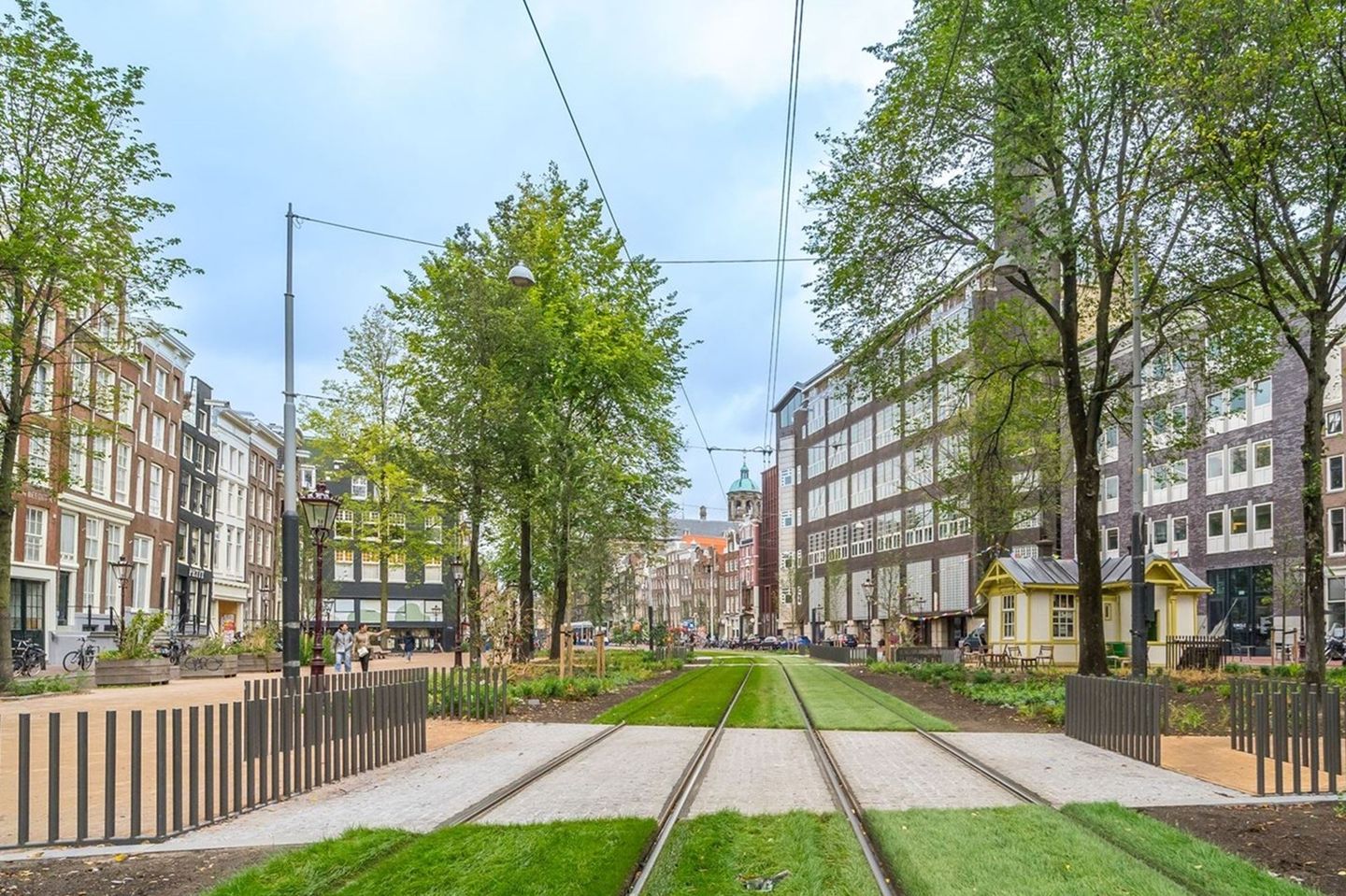 Bekijk foto 2 van Nieuwezijds Voorburgwal 296-298