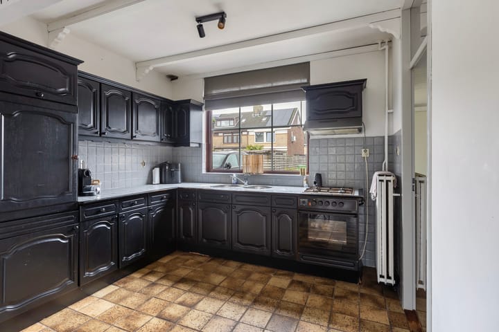 Photo 17 of Burg Henrylaan 33