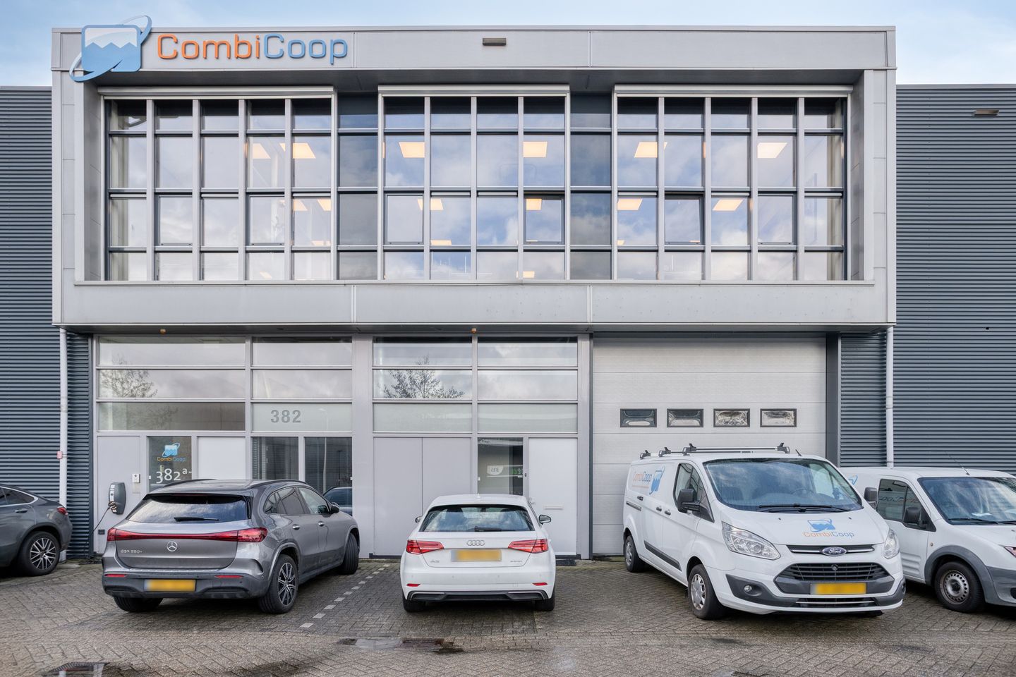 Bekijk foto 1 van Honderdland 382