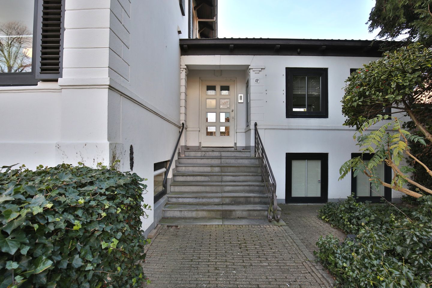 View photo 3 of Bronsteeweg 49-B