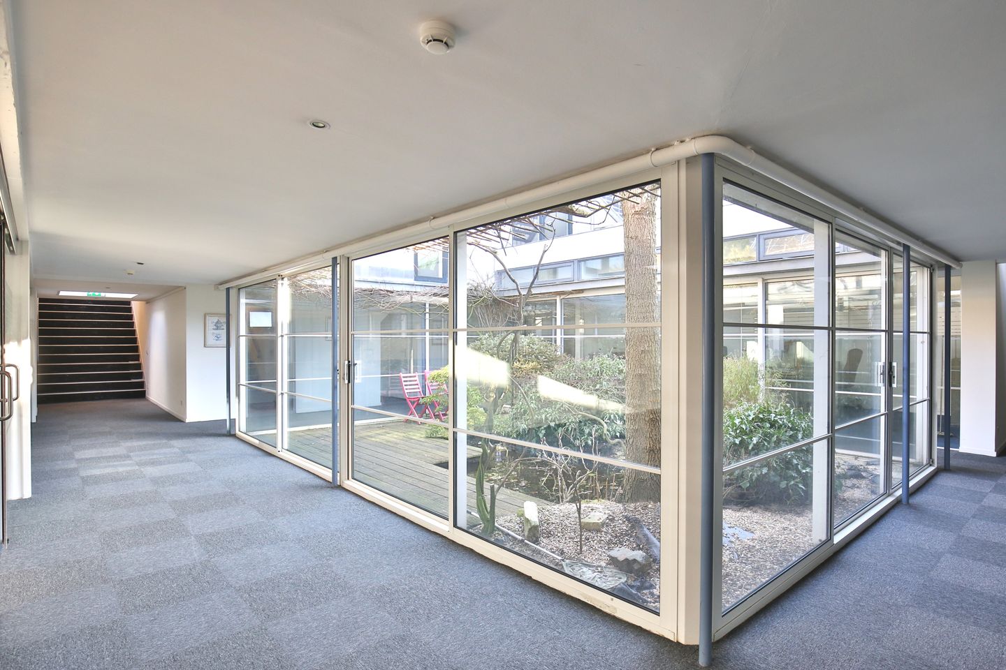 View photo 4 of Bronsteeweg 49-B