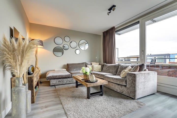 Foto 2 van Van Poeljestraat 41