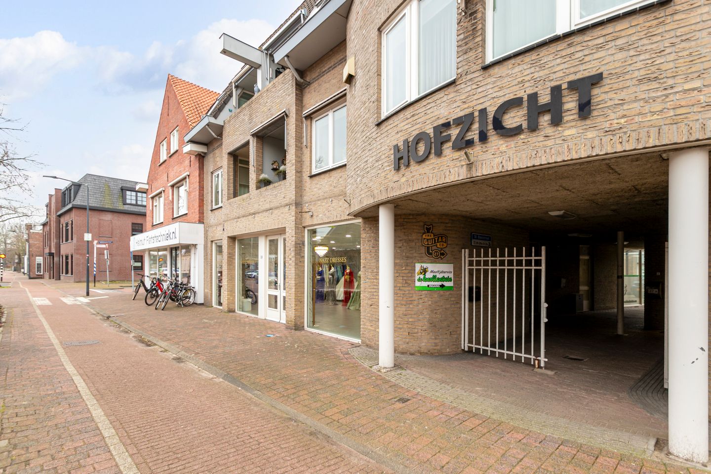 Bekijk foto 3 van Sint Bavostraat 25