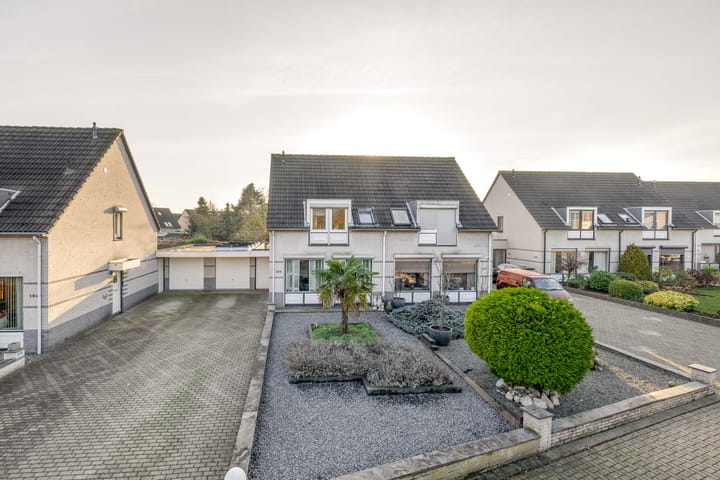 Photo 2 of Klingerbergsingel 104