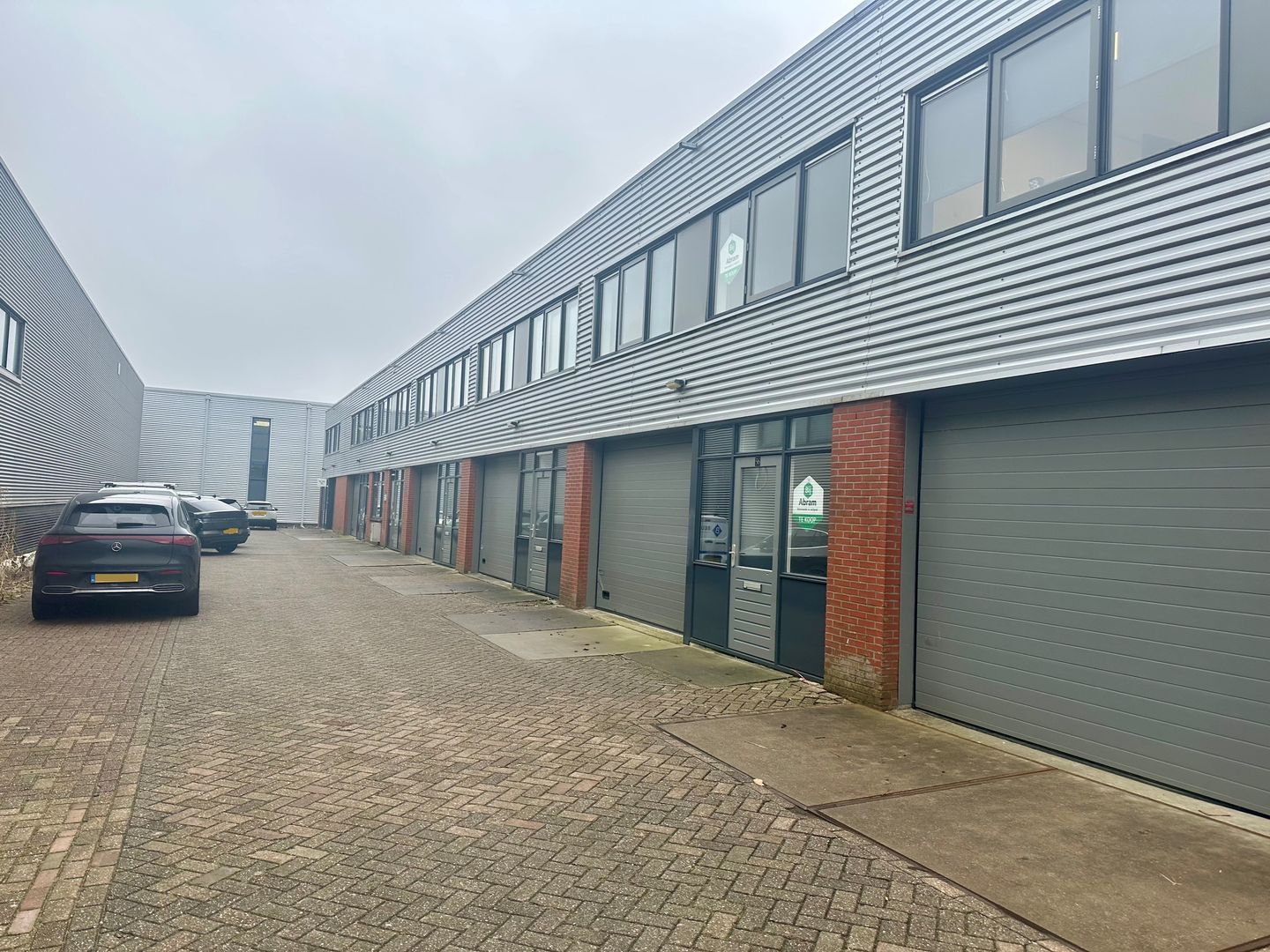 View photo 2 of Marconistraat 56