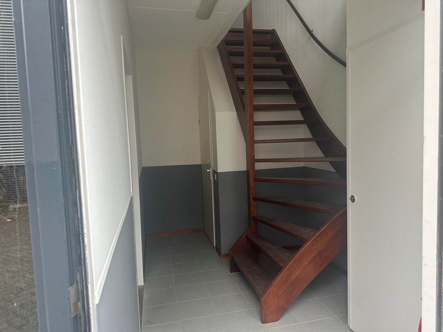 View photo 3 of Marconistraat 56