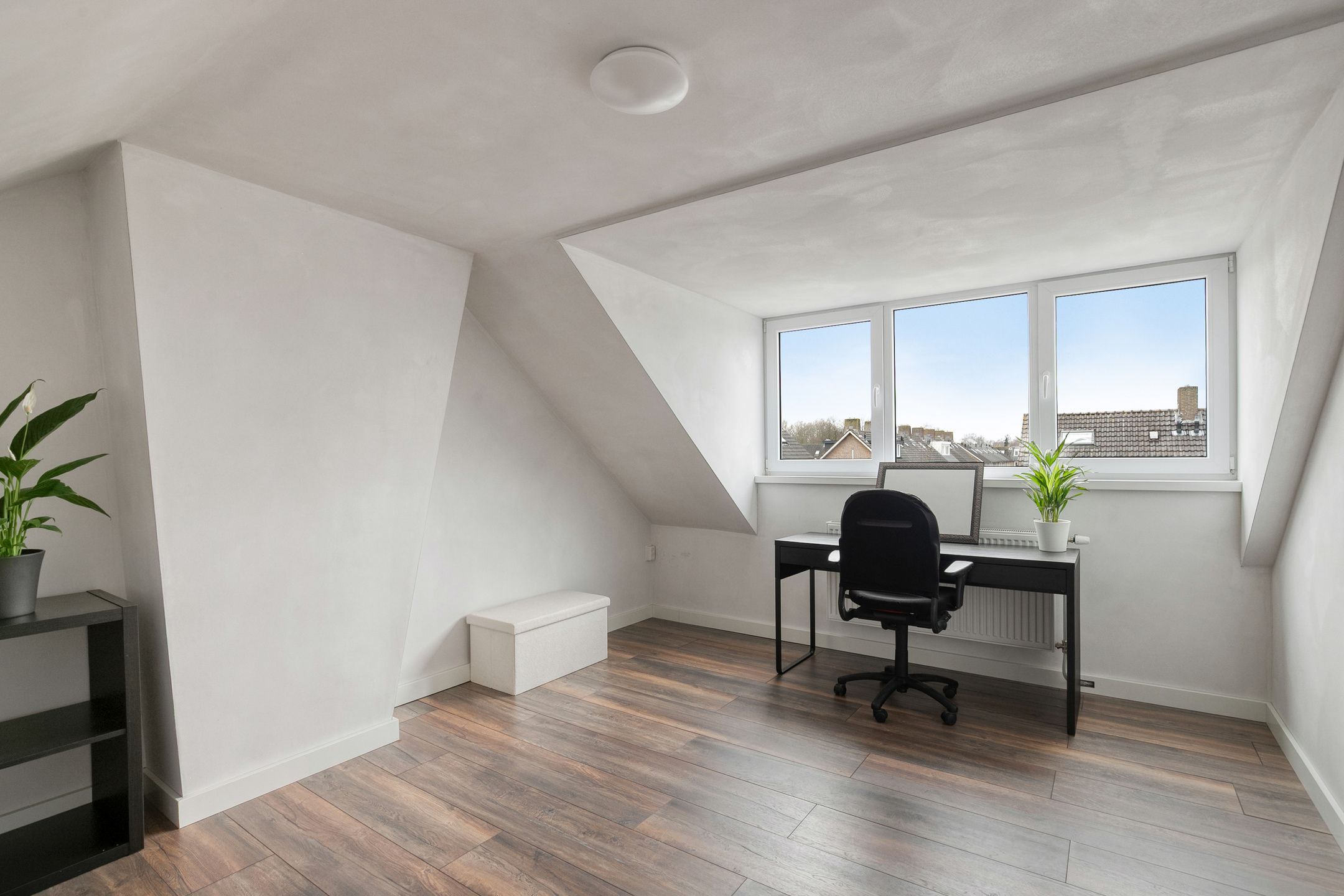 Photo 33 of Frater S. Romboutsstraat 12