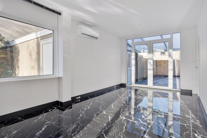 Foto 2 van V N laan 21