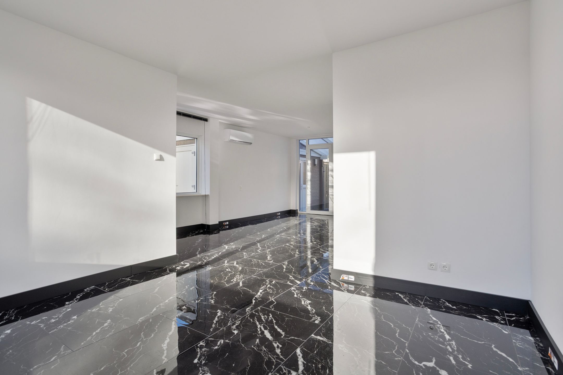 Foto 15 van V N laan 21