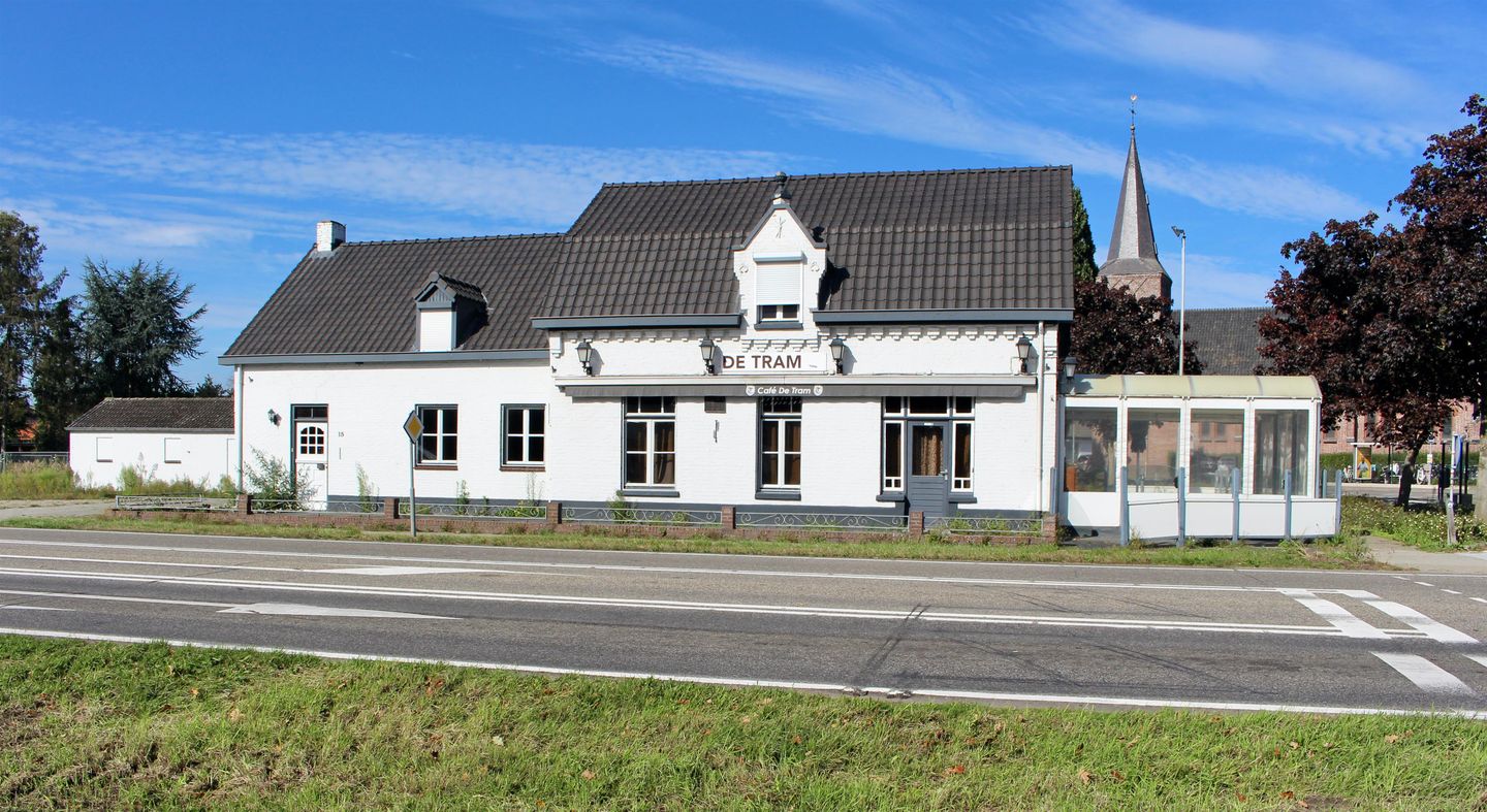 Bekijk foto 1 van Napoleonsweg 15