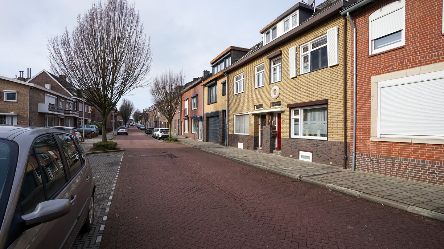 Photo 40 of Kampstraat 126