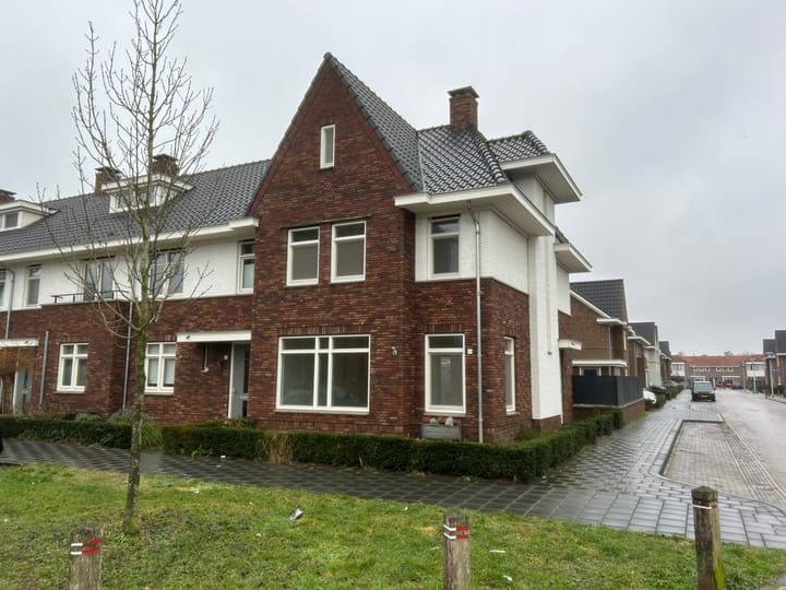 Photo 1 of St. Josephstraat 10