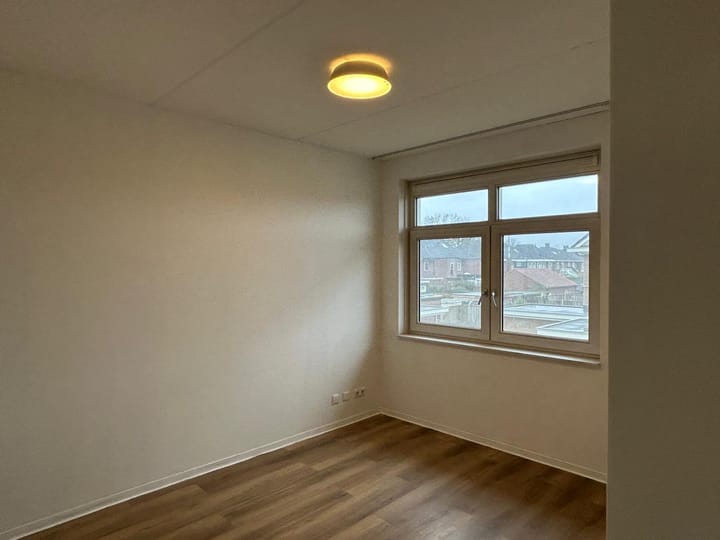 Photo 9 of St. Josephstraat 10