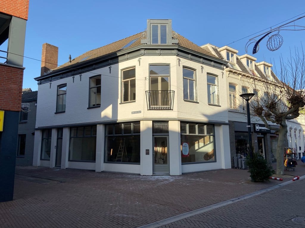 Foto 1 van Monsterstraat 1-A