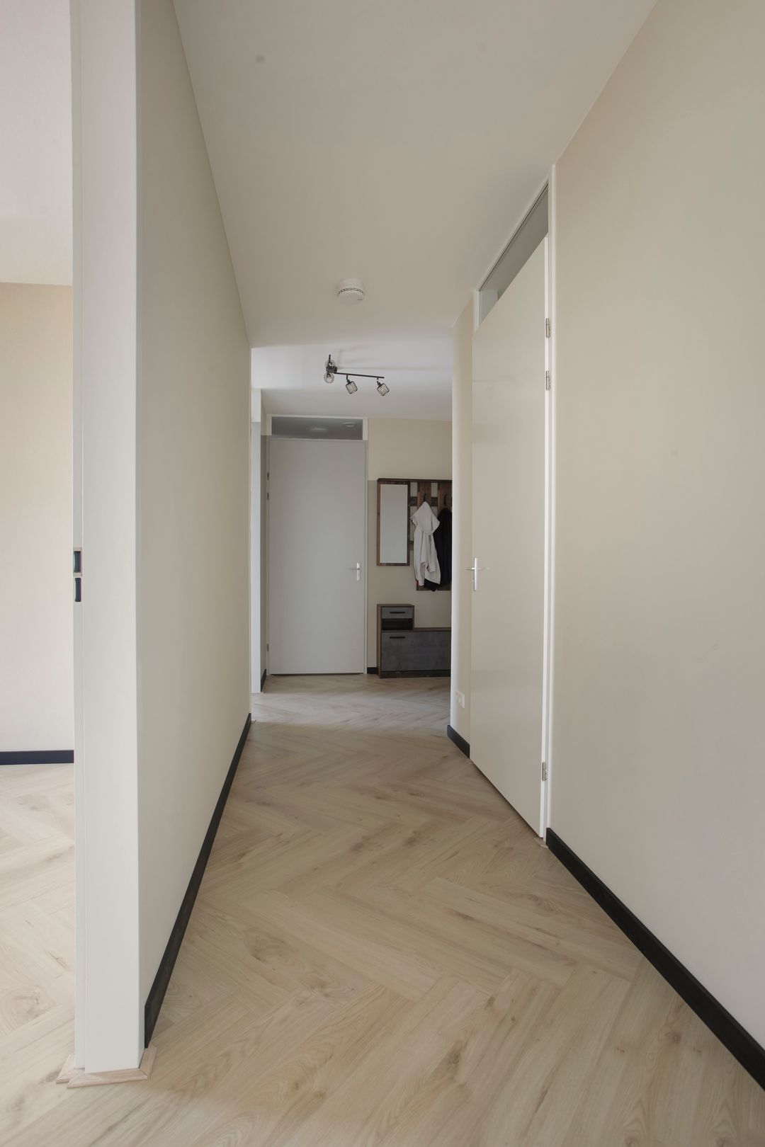 Photo 8 of Radarweg 458