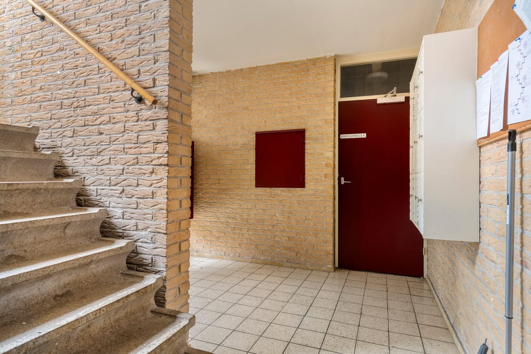 Photo 8 of Johanna Naberstraat 126