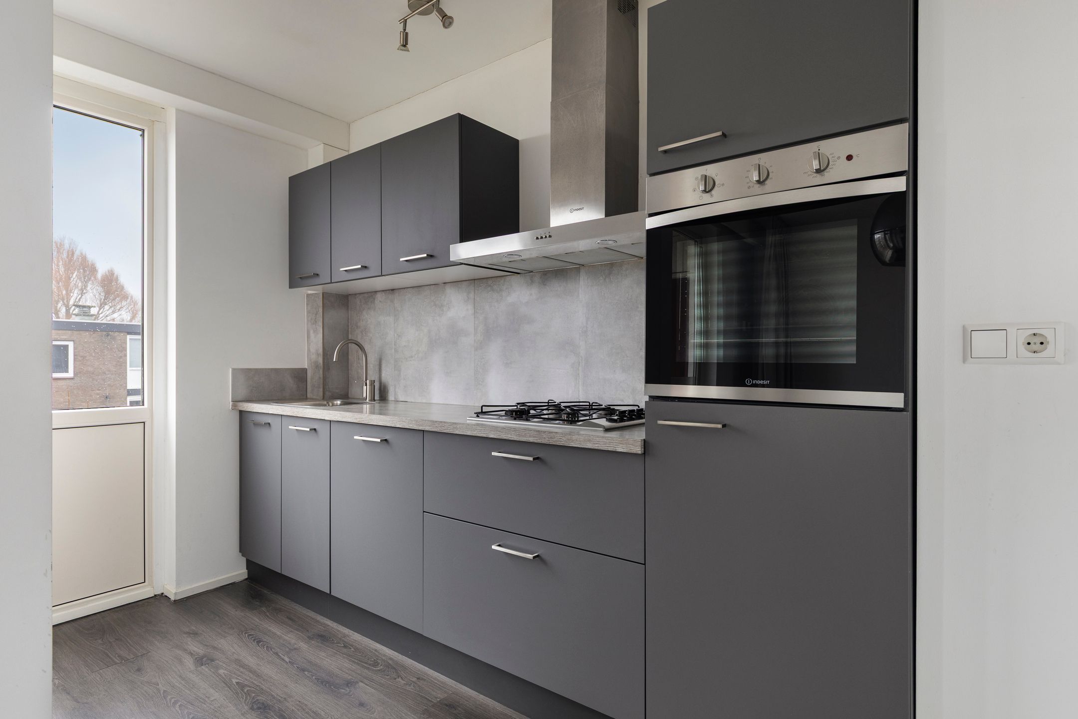 Photo 15 of Johanna Naberstraat 126