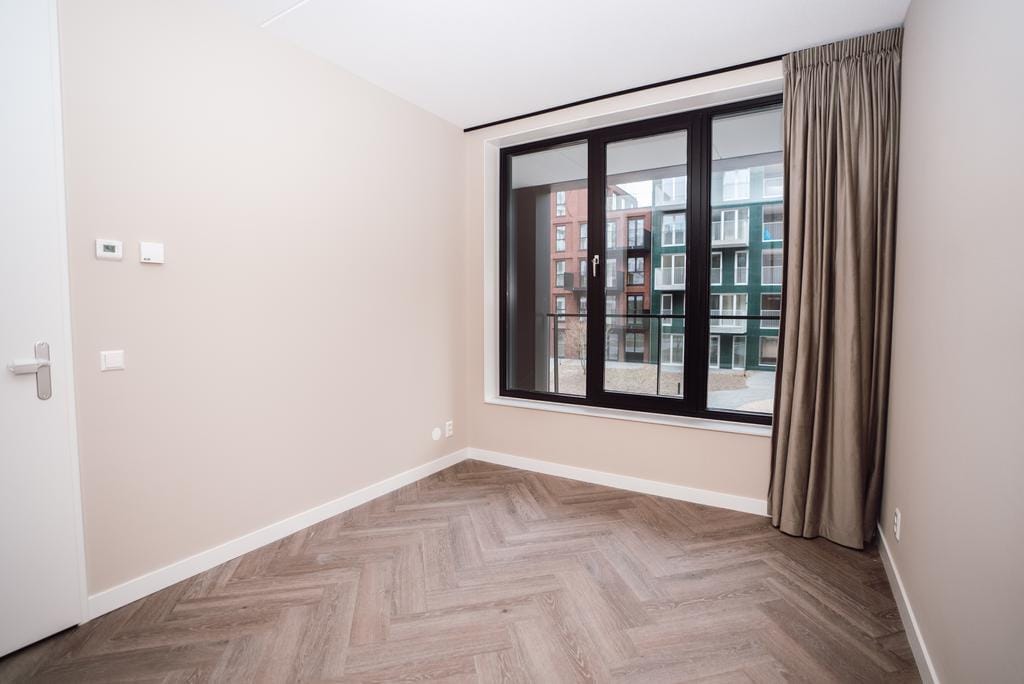 Foto 12 van Mies van der Rohestraat 21