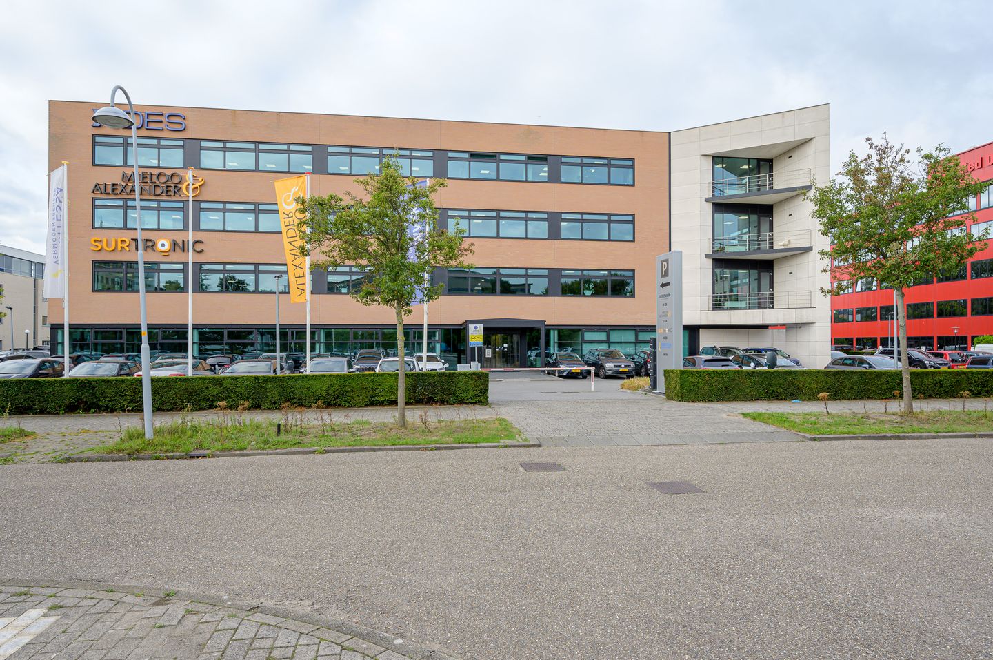 Bekijk foto 1 van Wegalaan 18