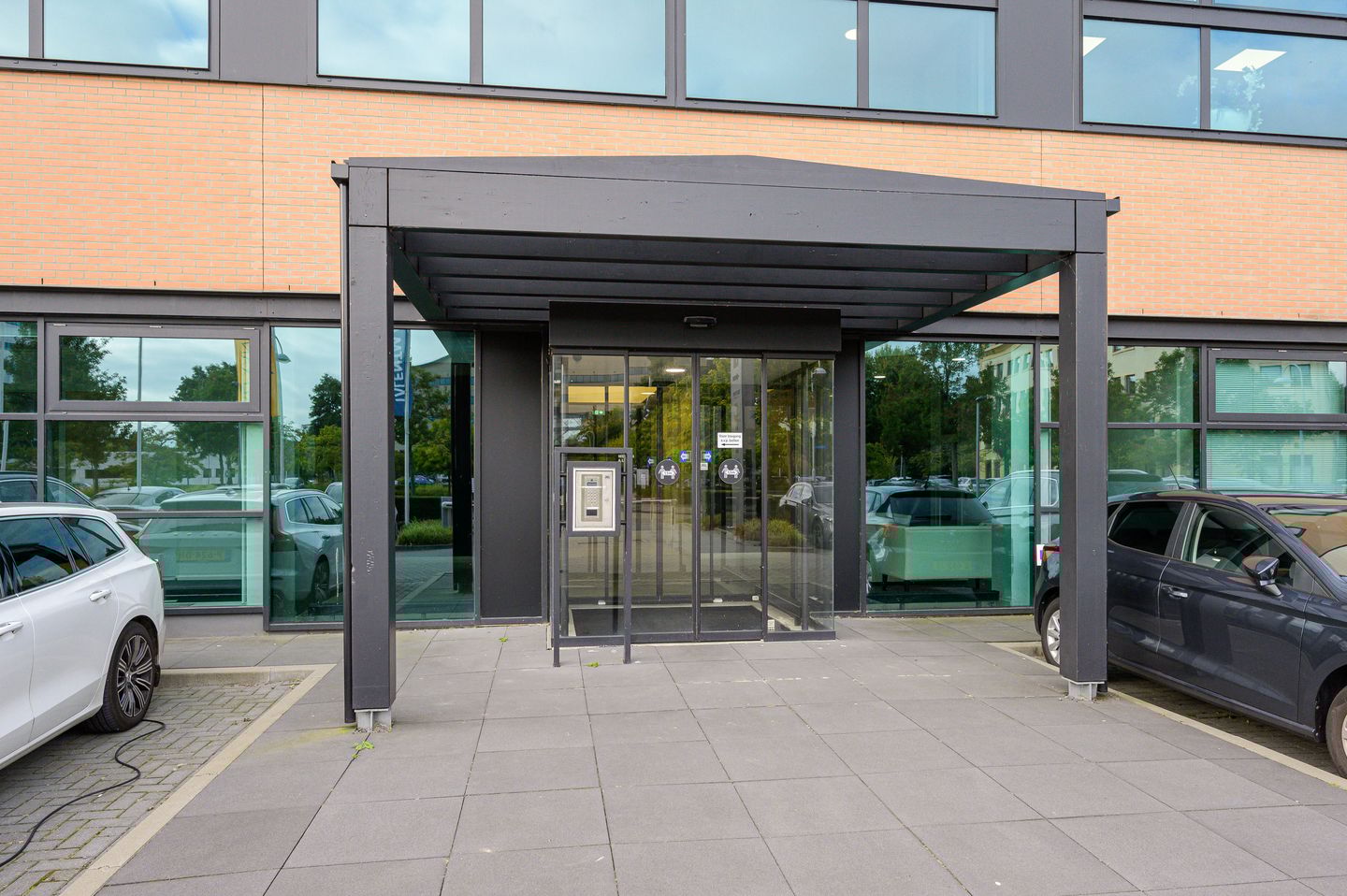 Bekijk foto 3 van Wegalaan 18