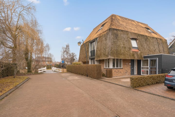 Photo 2 of Schoeimes 10