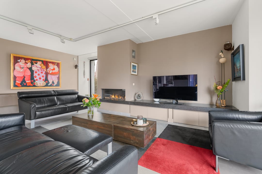 Photo 11 of Schoeimes 10