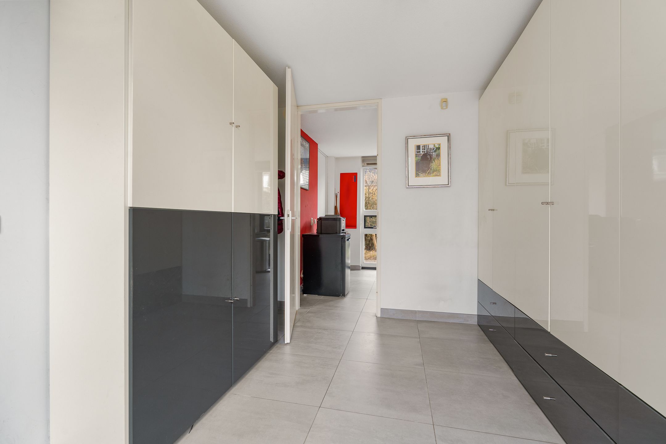 Photo 15 of Schoeimes 10