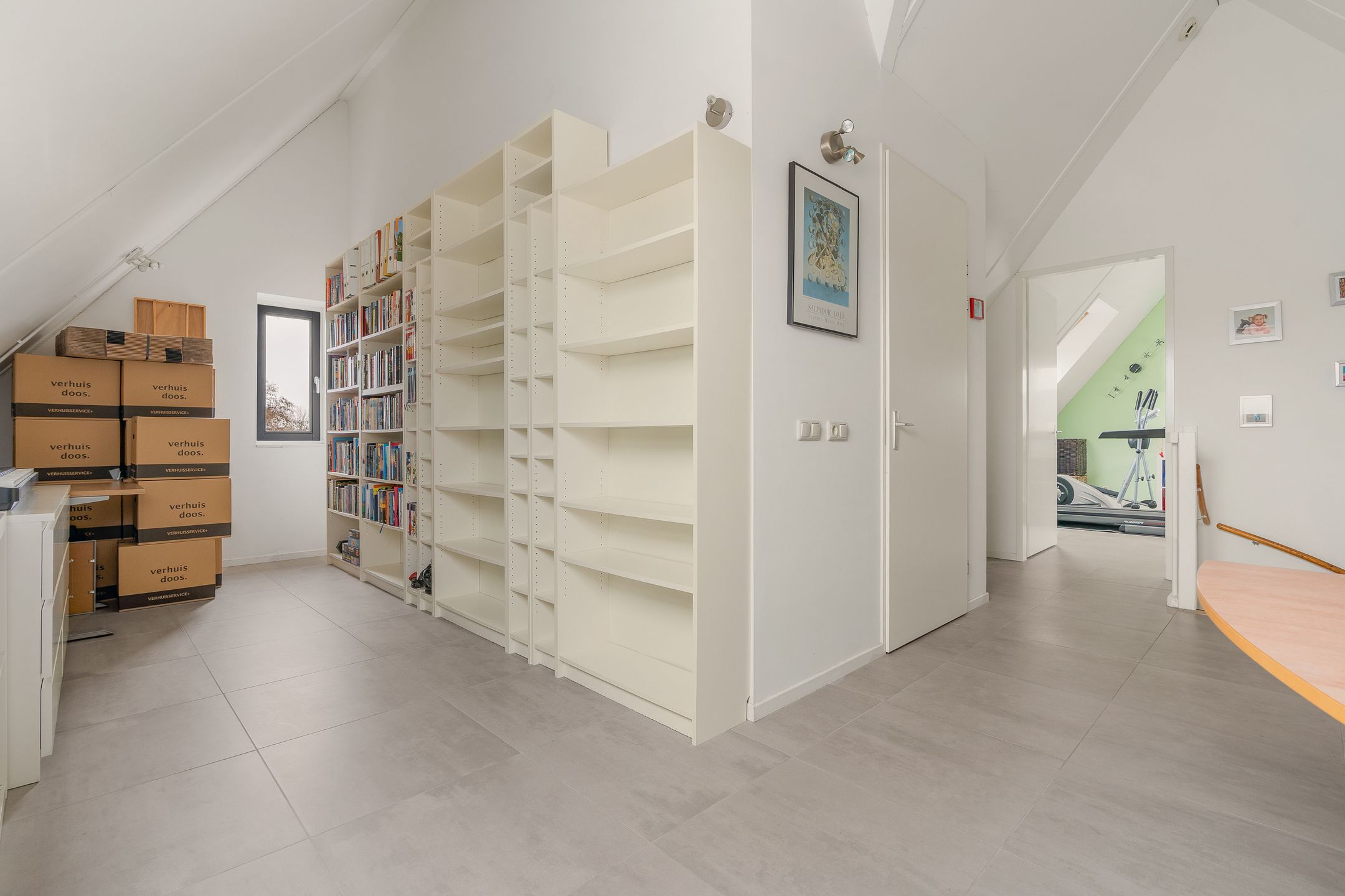 Photo 33 of Schoeimes 10